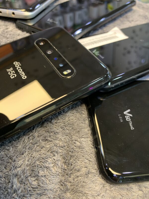 LG V60 - Image 2